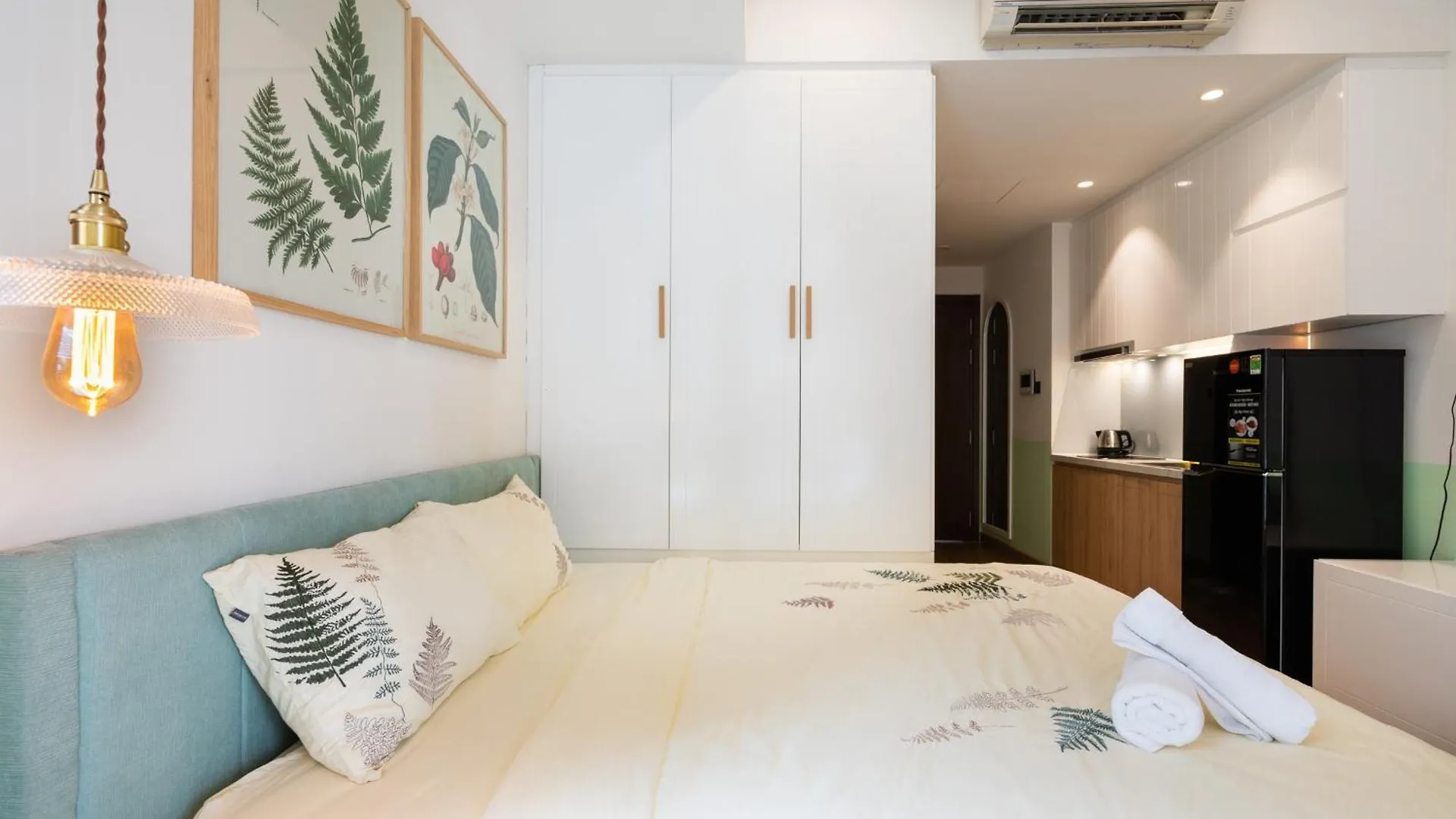 Saigon Royal - Morden Studio - River View - Hana Apart 17 Ho Chi Minh City Vietnam